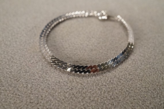 Vintage Art Deco Style Silver Tone Chain Design Stackable