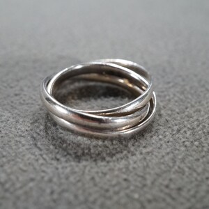Vintage Wedding Eternity Band Stacker Design Ring Sterling Silver 3 Interlocking Attached Bands Rolling Ring Design Setting Classic, Size 10