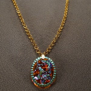 Vintage Art Deco Style Yellow Gold Tone Glass Stone Floral Design Pendant Dangle Aurora Borealis Necklace Jewelry     K#5