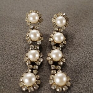 Vintage Art Deco Style Silver Tone Faux Pearl Round Stud Style Pierced Earrings Jewelry     K#60