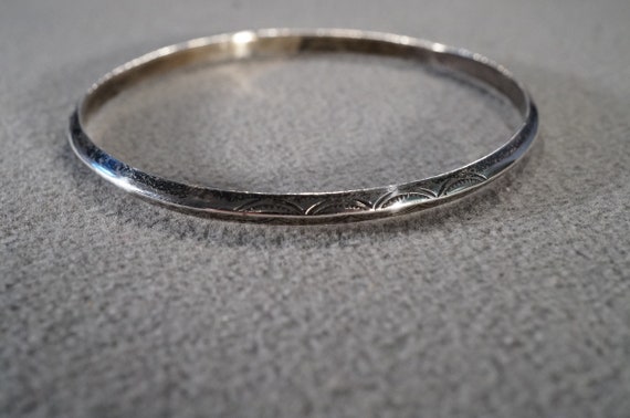 Vintage Art Deco Style Sterling Silver Round Bangle Bracelet