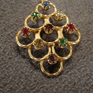 Vintage Art Deco Style Yellow Gold TOne Rhinestone GLass Stone Pendant Scrolled Jewelry   K#76