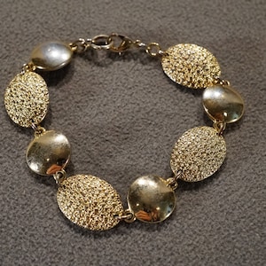 Vintage Art Deco Style Yellow Gold Tone Round Line Link Bracelet Stackable Jewelry   K#39