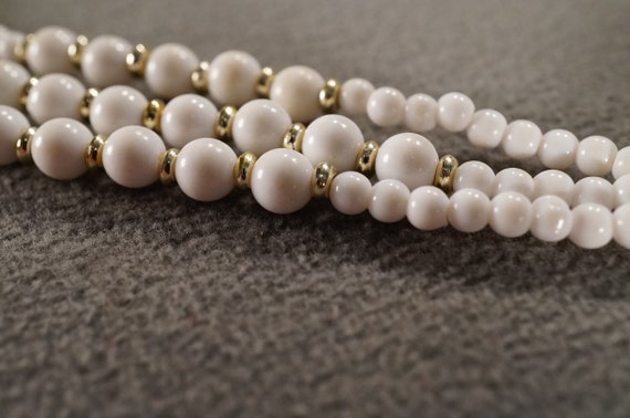 vintage white lucite beaded necklace with three s… - image 3