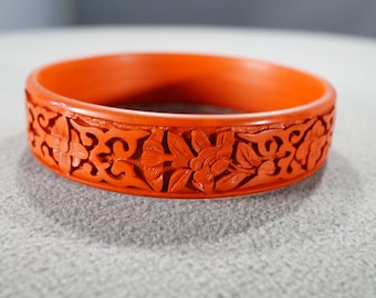 Vintage Eternity Bangle Bracelet Cinnabar Fancy Carved Etched Floral Asian Style Etched Stacker Design Classic Collectable #3201