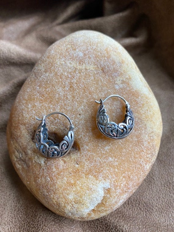 Silpada Vintage RARE Filigree hoops