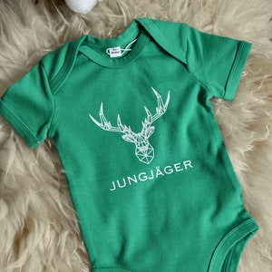 Baby bodysuit "Jungjäger" short sleeve green