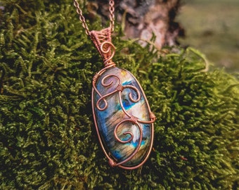Copper womens necklace electroformed crystal jewelry Geometric pendant labradorite pendant triangle pendant fire labradorite