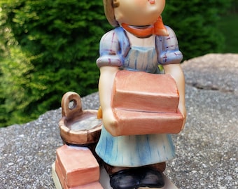 Vintage Hummel Figurine, The Builder, # 305, Goebel Germany