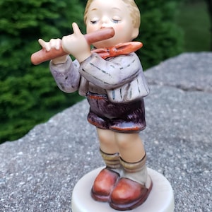 M.I. Hummel Authentic Figurine Titled "Morning Concert" #447 Exclusive Special Edition No. 11