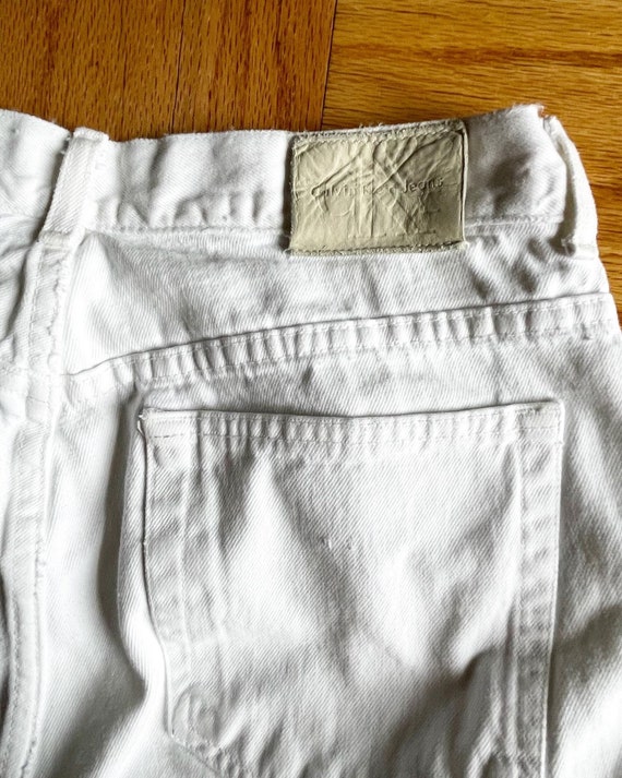 90’s white Calvin Klein jeans, 30” waist - image 6