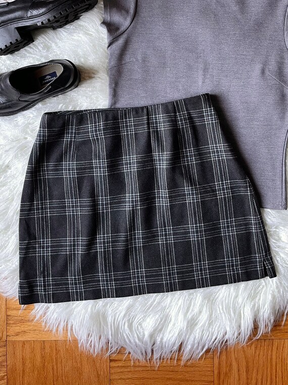Vintage 90’s Y2K wool blend mini skirt from the Li