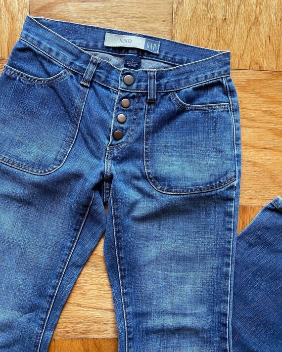 Y2K Gap low rise flares with snap fly, size 0 - Gem