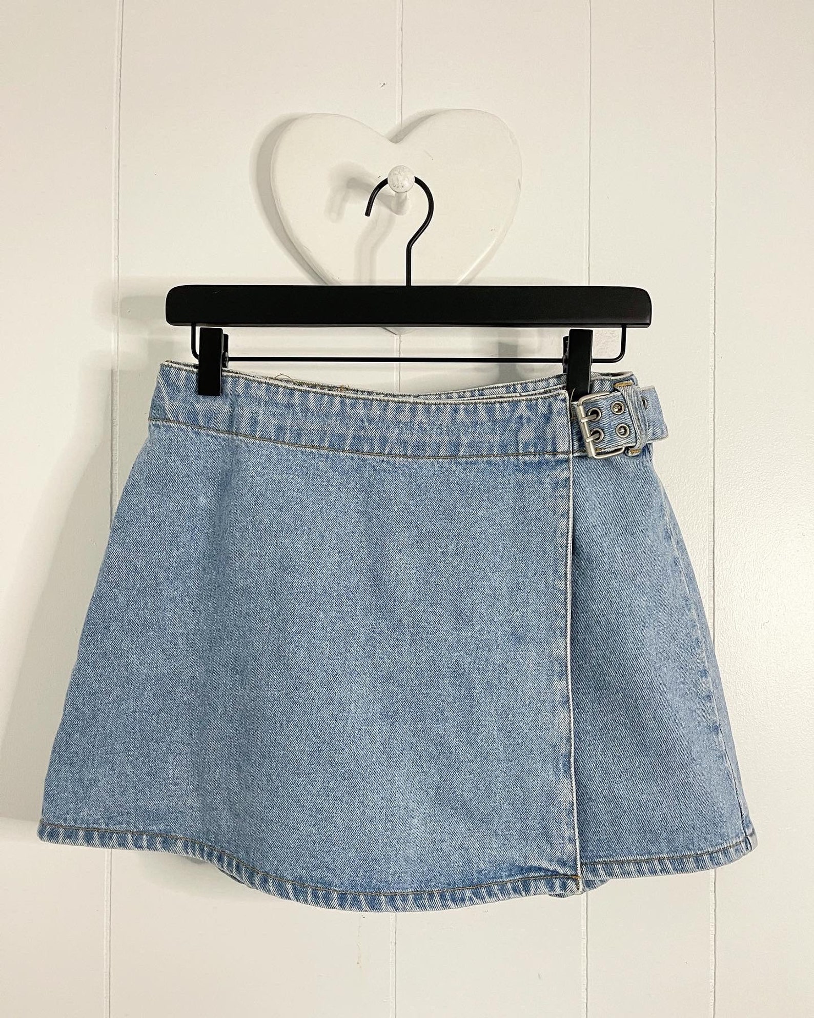 90s light wash blue jean mini skort with chunky side belt Etsy