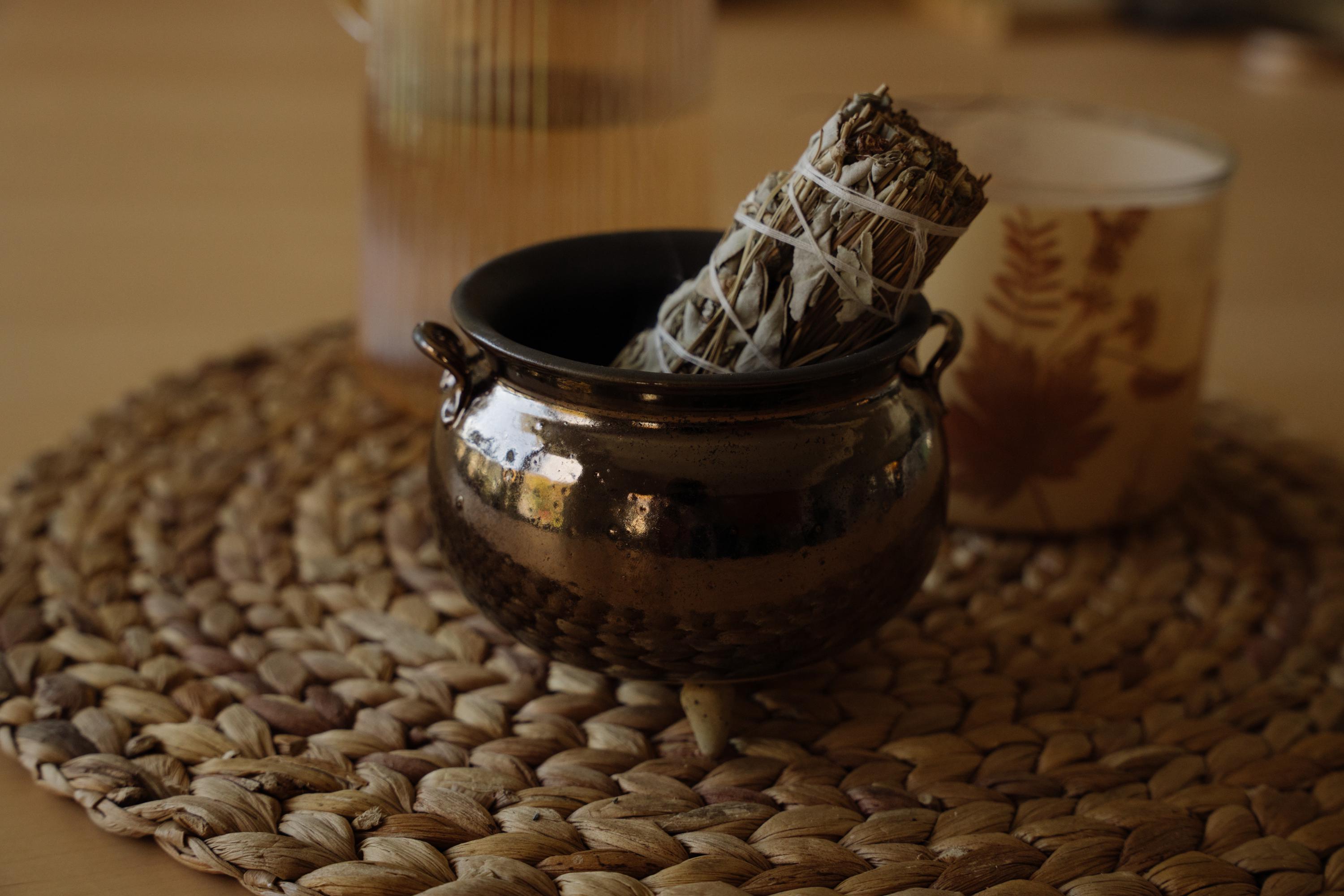 大釜 - 魔女の大釜 - 陶器製の手作りの大釜 - Etsy 日本