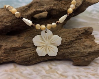 Mother of Pearl Hibiscus Flower Pendant Beaded Necklace