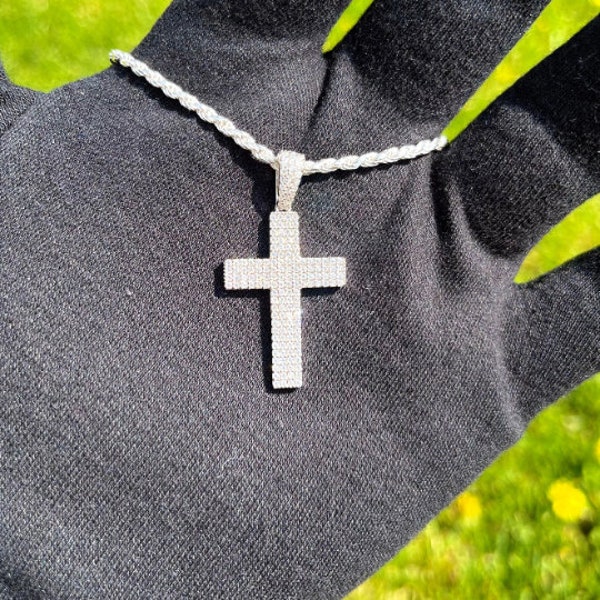 VVS1 Moissanite ICED Cross Religious Pendant Necklace for Men, 18k White Gold Plated Pure 925 Sterling Silver Cross, Passes Diamond Test!