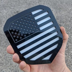 American Flag Badge - Fits 2013-2018 Dodge® Ram® Grille -1500, 2500, 3500 - Gloss Black on White