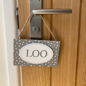 Pretty &quot;Loo&quot; Sign (Hanger) - White and Grey