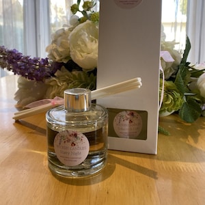 Highly Fragranced Room Reed Diffuser 100 ml in a Beautiful Glass Container Presented in a Gift Box - Choice of 30 Beautiful Fragrances