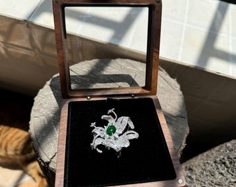 Personalized Wooden Pendant Box, Pendant Necklace Case – Ideal for Gifts & Jewelry Presentation