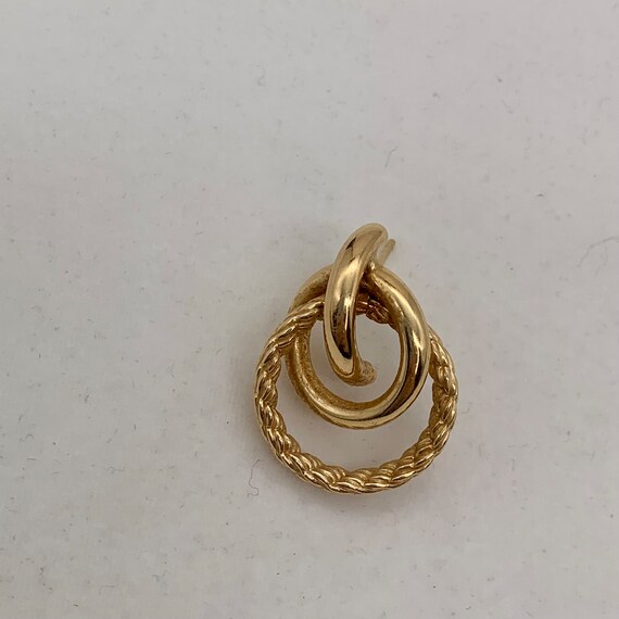 14K Yellow Gold Interlocking Ring Drop Earrings - image 2