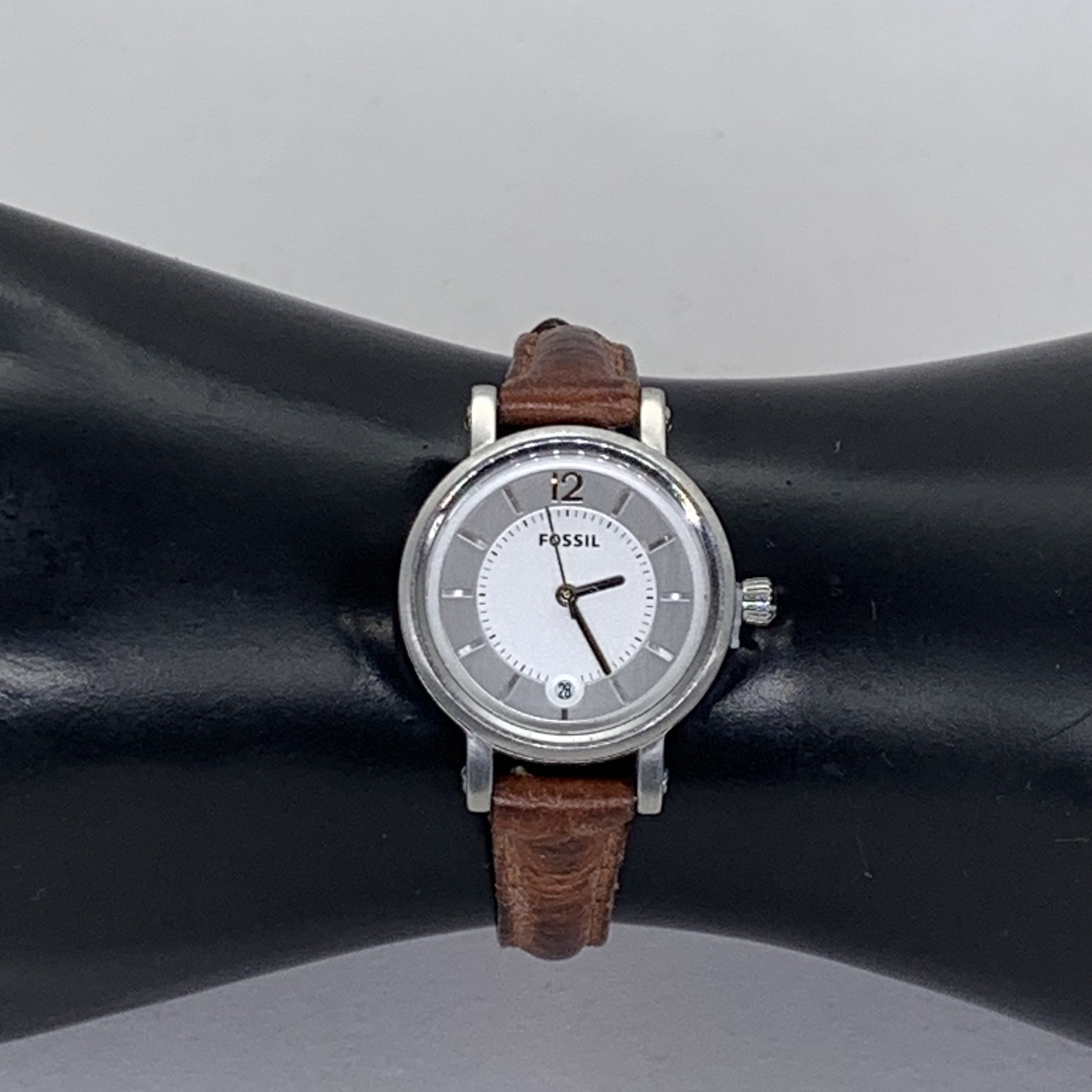 Fossil Women\'s Stainless-Steel Analog Quartz Watch ES2173 Amazon.com: Fossil Women main image 2