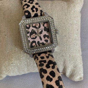 Vintage Betsey Johnson Pink Cheetah Wristwatch - Etsy display picture 2