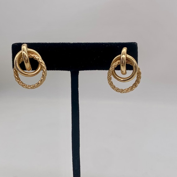 14K Yellow Gold Interlocking Ring Drop Earrings - image 1