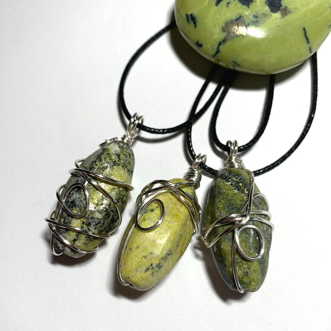 Serpentine NecklaceBSerpentine PendantNatural Gemstone Wire Etsy
