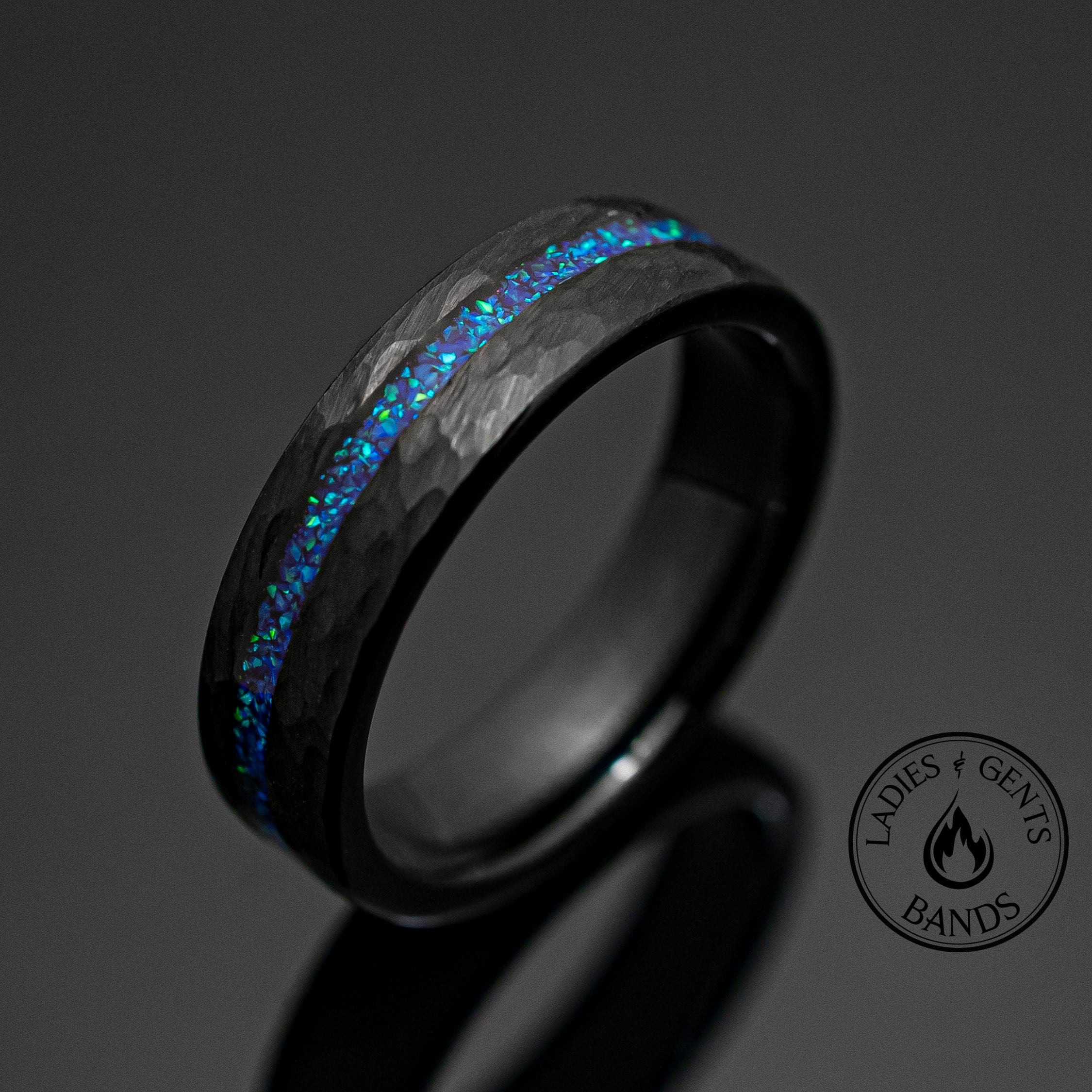 Neptune Opal Black Hammered Obsidian-style Wedding Ring in 6mm - Etsy