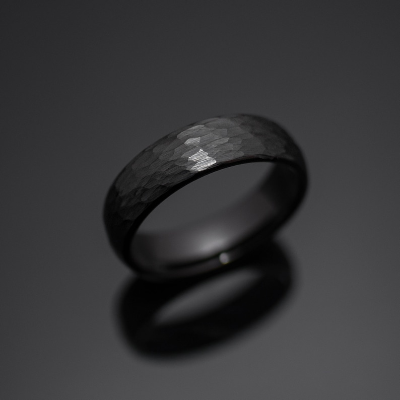 Black Obsidian Hammered Tungsten Wedding Band Ring in 6mm - Etsy