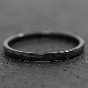 Black Obsidian Hammered Tungsten Ring, 2mm Round Dome Design, rings for men, rings for women, anniversary, wedding band, engagement band image 3