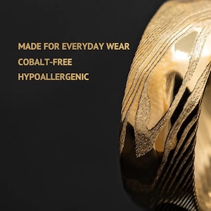 Gold Damascus Steel Hammered Ring | Unique Mens Wedding Band Gold Steel 8mm Ring image 4