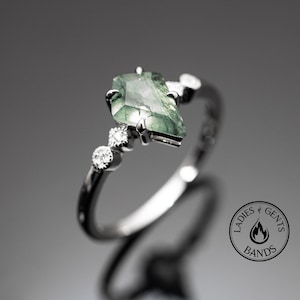 Moss Agate Coffin-style Wedding Ring - Sterling Silver Women&#39;s Band in 1.5mm thickness - CZ Diamond
