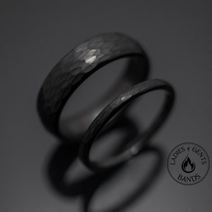 Ensemble d'alliances pour lui et pour elle, obsidienne martelée noire, tungstène, anneaux 2 mm/6 mm