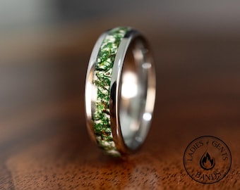 Anel de Ágata Musgosa Verde em Prata com Base em Tungstênio de 6 mm - Alianças Unissex