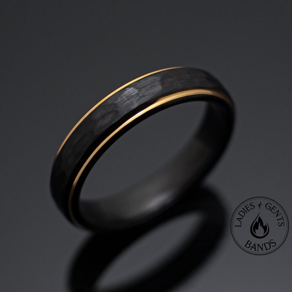 Black Obsidian Gold Tungsten Carbide Ring, Black Hammered Wedding Band for Men, 5mm width ring, Wedding Ring Gift, Tungsten Carbide,