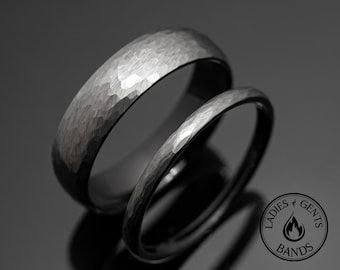 Juego de anillos de boda estilo obsidiana de plata martillada para él y para ella, bandas activas de tungsteno negro de 2 mm/6 mm