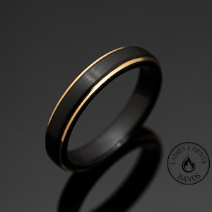 ブラックオブシディアン タングステンカーバイドリング：ゴールドストライプ結婚指輪、4mm