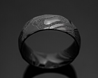 ブラックダマスカスハンマーリング｜ユニークなメンズ結婚指輪