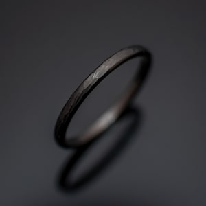 2mm Hammered Gunmetal Tungsten Wedding Band | Unisex Gunmetal Ring