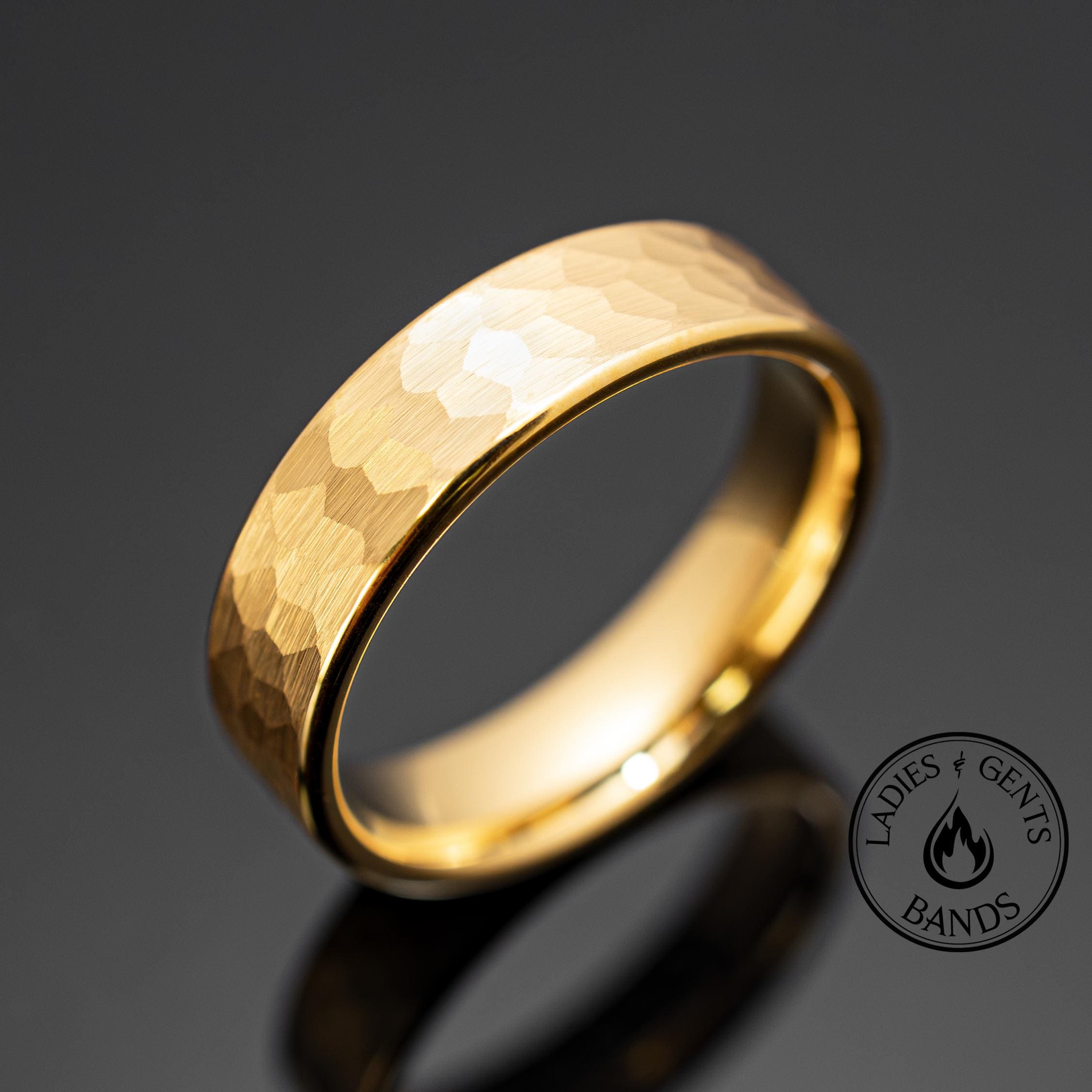 金リング 幅6mm (6号) 幅6mmのゴールドハンマー加工タングステン製結婚指輪 - Etsy 日本
