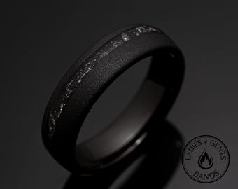 Alliance noire sablée météorite 6 mm, alliance homme obsidienne noire sablée