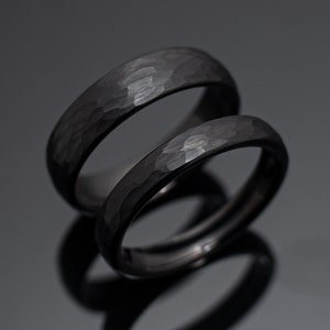 Black Hammered Obsidian Tungsten Wedding Band Set, Couple's Rings in 4mm/6mm