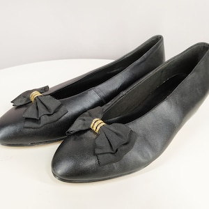 Vintage black leather ballet flats, women&#39;s shoes with bows