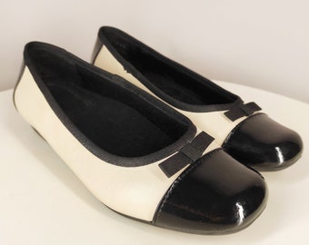 Vintage cap toe leather flats, classic round toe ballet flats, women's summer shoes with bows