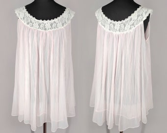 Frilly women's top, pale pink vintage nightshirt with lace collar, 70s romantic sleeveless nightwear