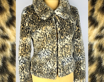 Leopard print faux fur jacket, short women's jacket in animal print, Y2K vintage jacket