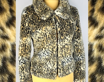 Leopard print faux fur jacket, short women's jacket in animal print, Y2K vintage jacket
